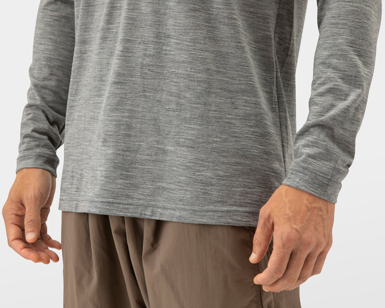 100% Merino Light Long Sleeve Zip | 山と道 U.L. HIKE & BACKPACKING