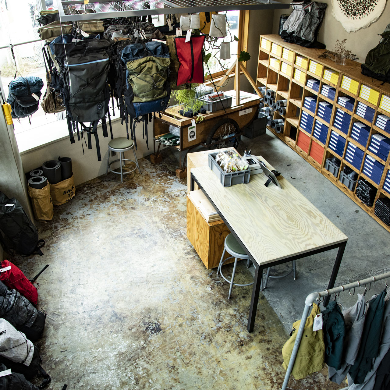 HLC鎌倉の山と道HLCプレイス『<a href="https://www.yamatomichi.com/stores/14741/">山と道研究所ショップ</a>』