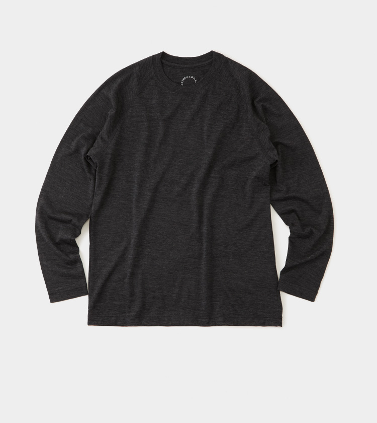 100% Merino Light Long Sleeve C | 山と道 U.L. HIKE & BACKPACKING