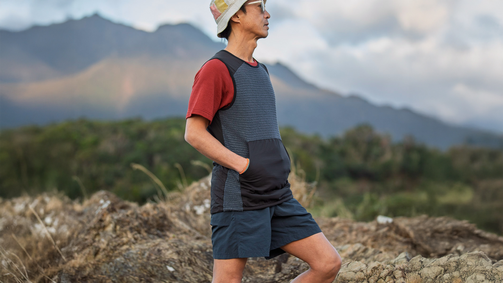 Alpha Vest Kangaroo | 山と道 U.L. HIKE & BACKPACKING