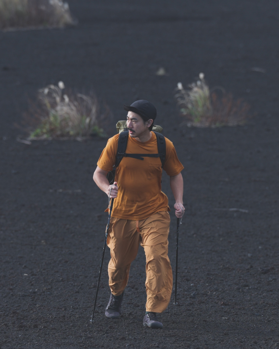 100% Light Merino Pocket T-shirt | 山と道 U.L. HIKE & BACKPACKING