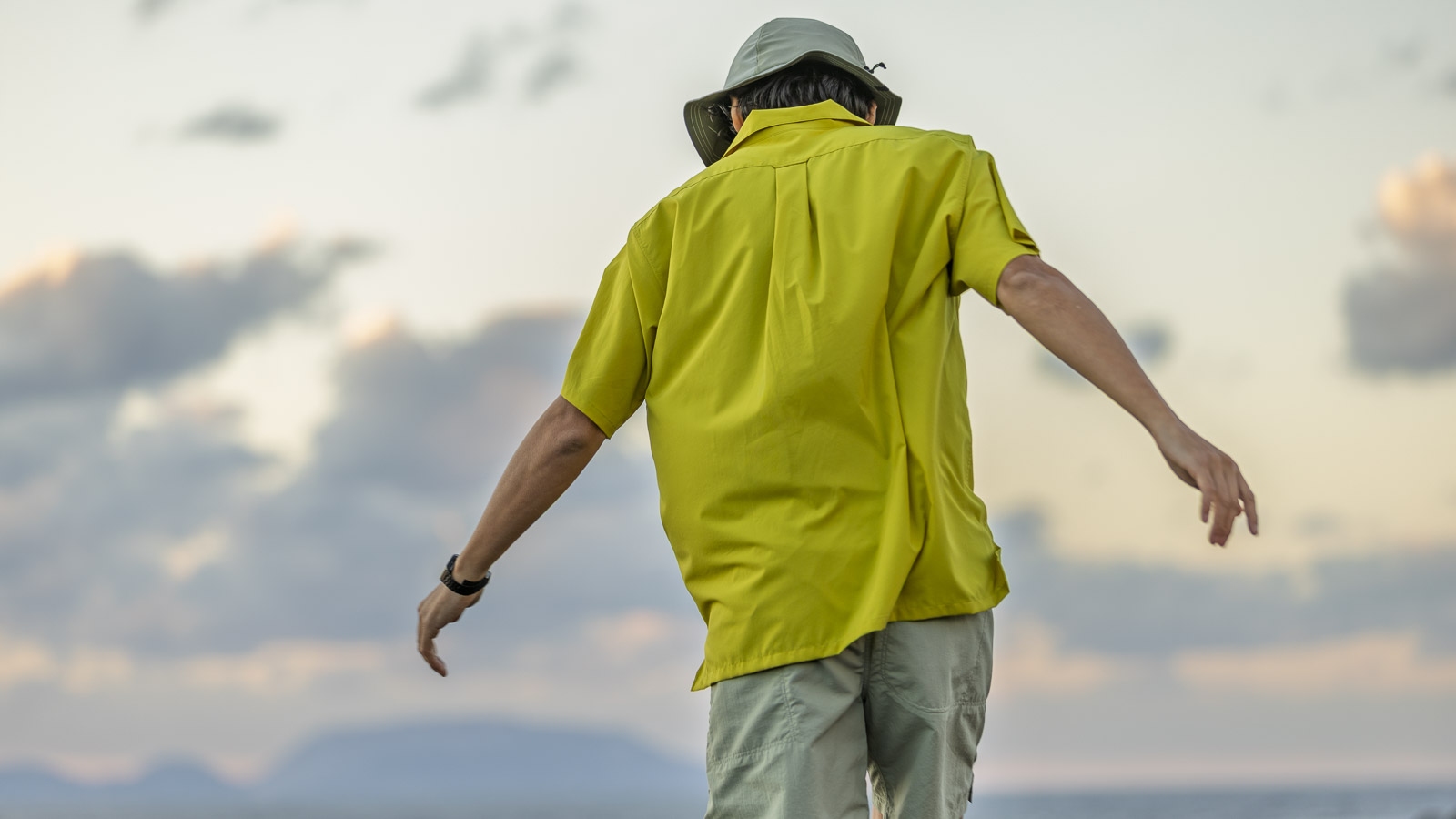 UL Short Sleeve Shirt | 山と道 U.L. HIKE & BACKPACKING